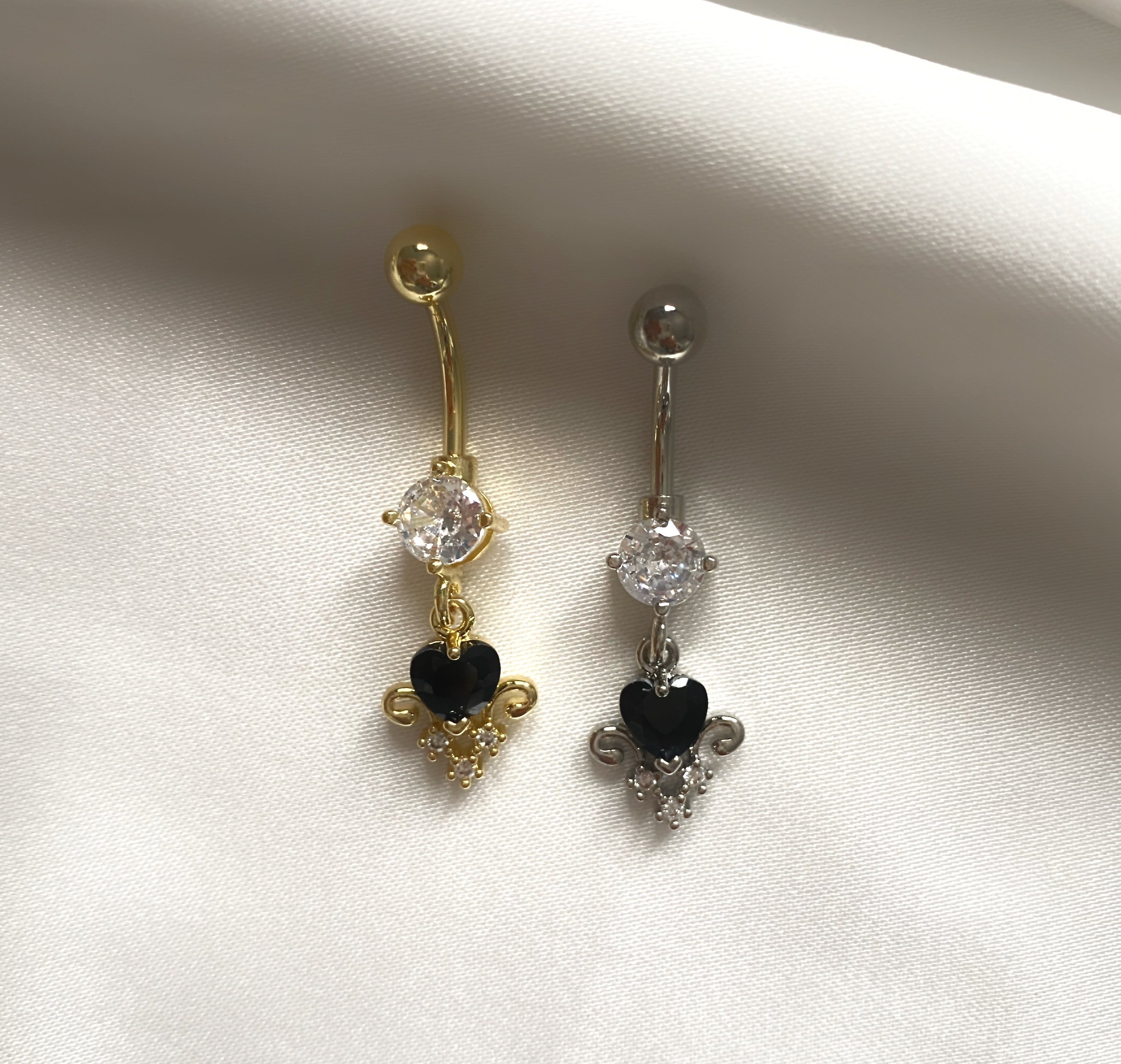 Siyah Kalp Göbek Piercing