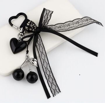 Siyah Kalp ve Kiraz Figürlü Çanta Charmı