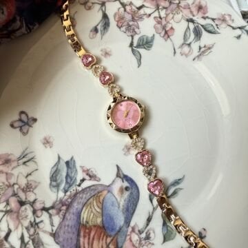 Pembe Kalp Tasarım Taşlı Saat