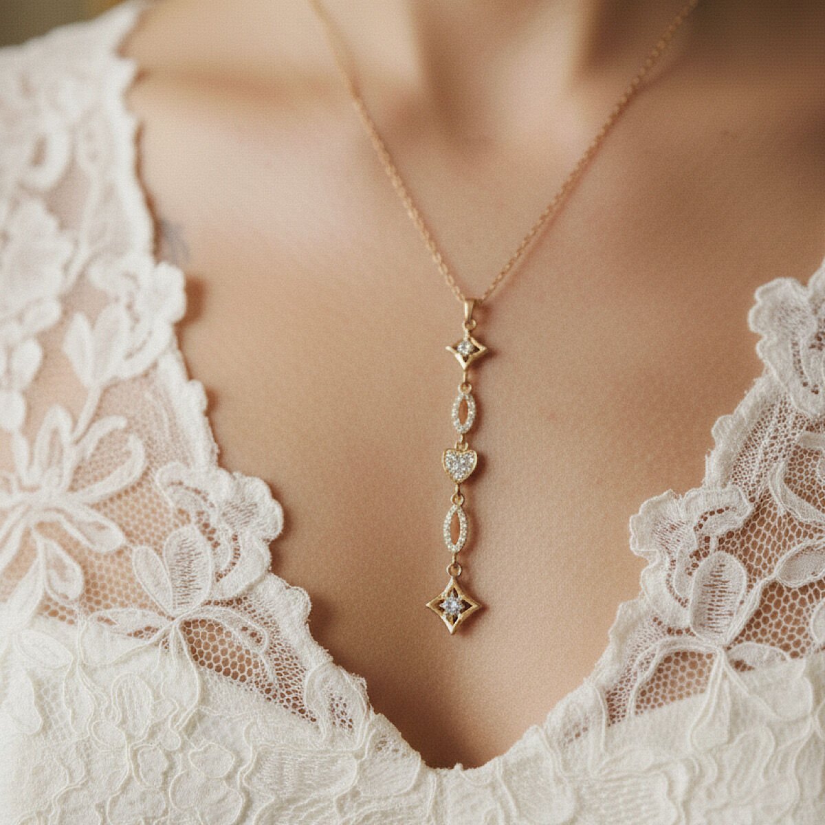 Kalp Figürlü Minimal Tasarım Çelik Kolye