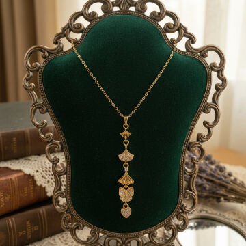 Kelebek Figürlü Minimal Tasarım Çelik Kolye