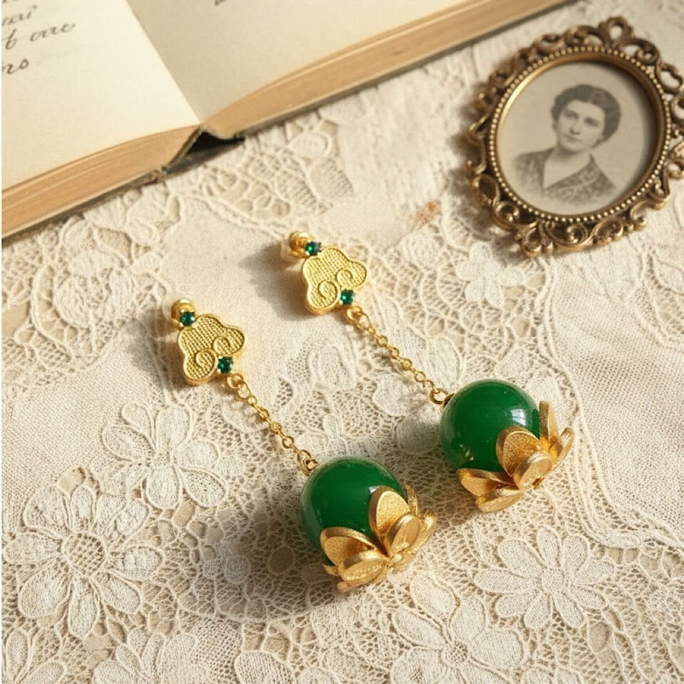 Doğal Yeşim Taşlı Vintage Gümüş Küpe