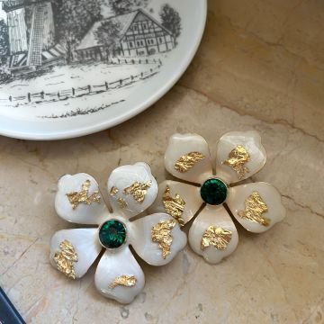 Gold Detay Vintage Çiçek Küpe