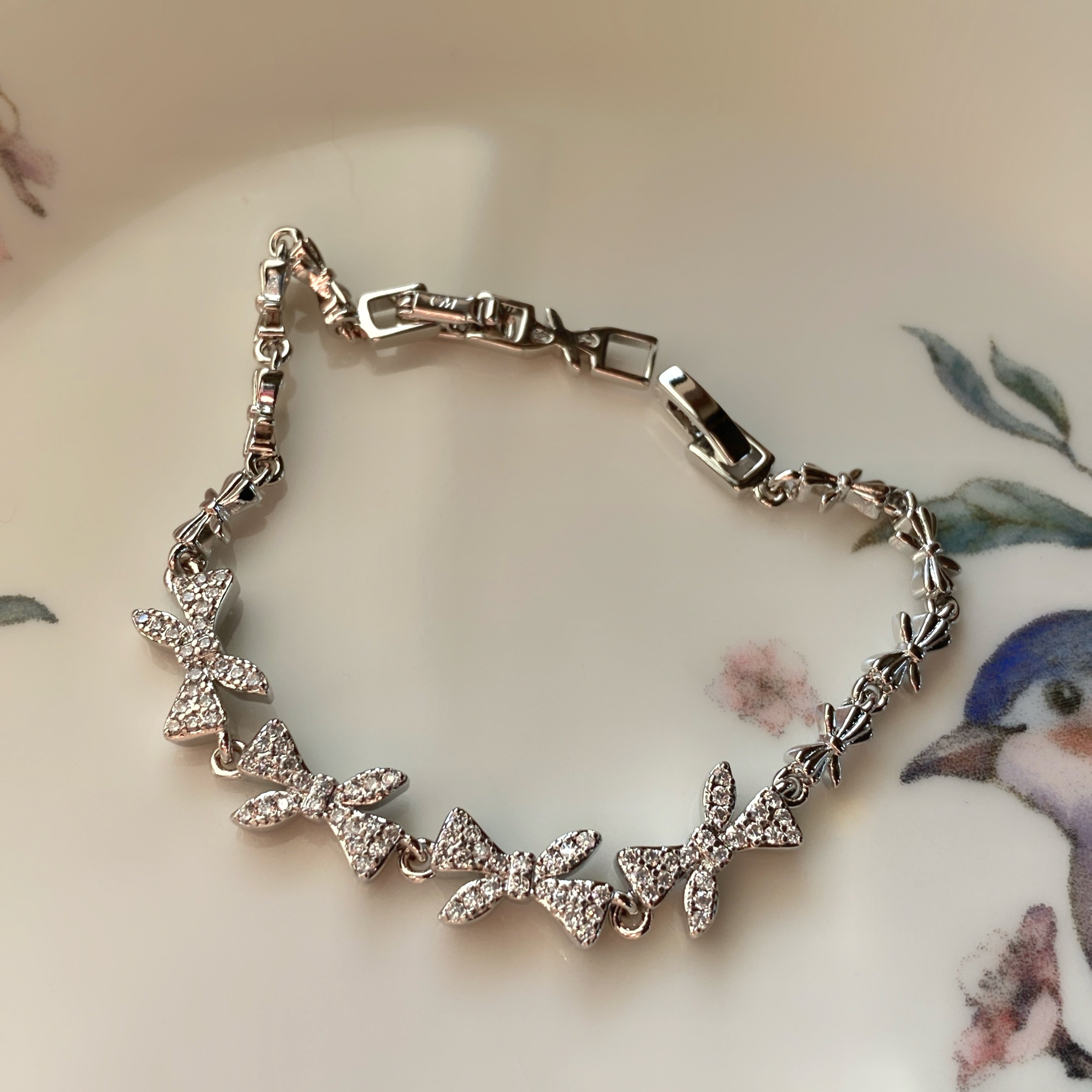 Fiyonk Tasarım Bileklik