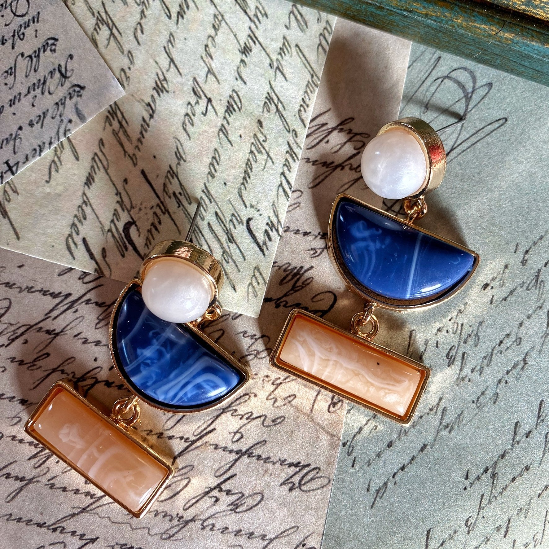 Lacivert Renk Tasarım Küpeler 2