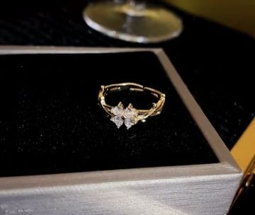 Gold Çiçek Yüzük
