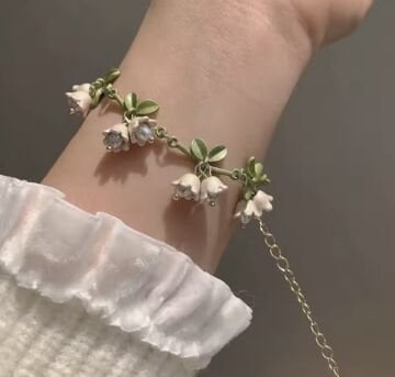 Vintage Beyaz Çiçek Tasarım Bileklik