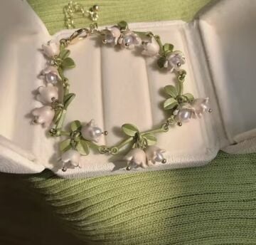 Vintage Beyaz Çiçek Tasarım Bileklik