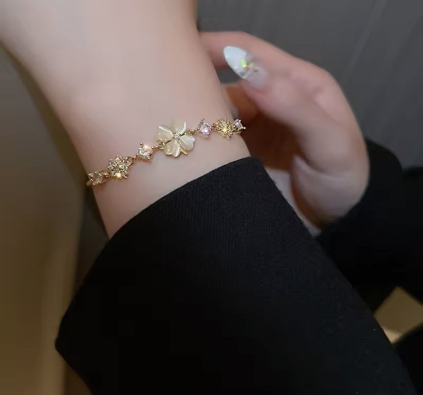 Yonca Tasarım Bileklik