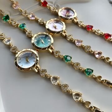 Vintage Taşlı Kalp Tasarım Kordon Saat