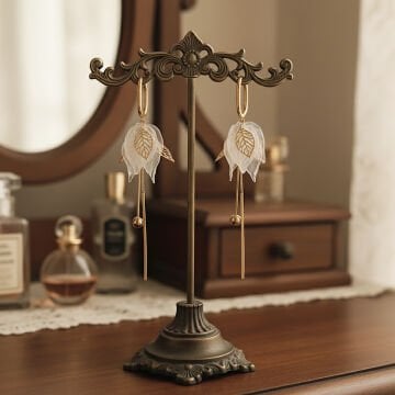 Gold Yaprak Tasarım Küpe