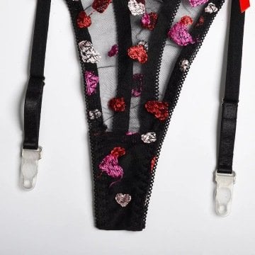 Kalp Desenli Korseli İç Çamaşırı Takım