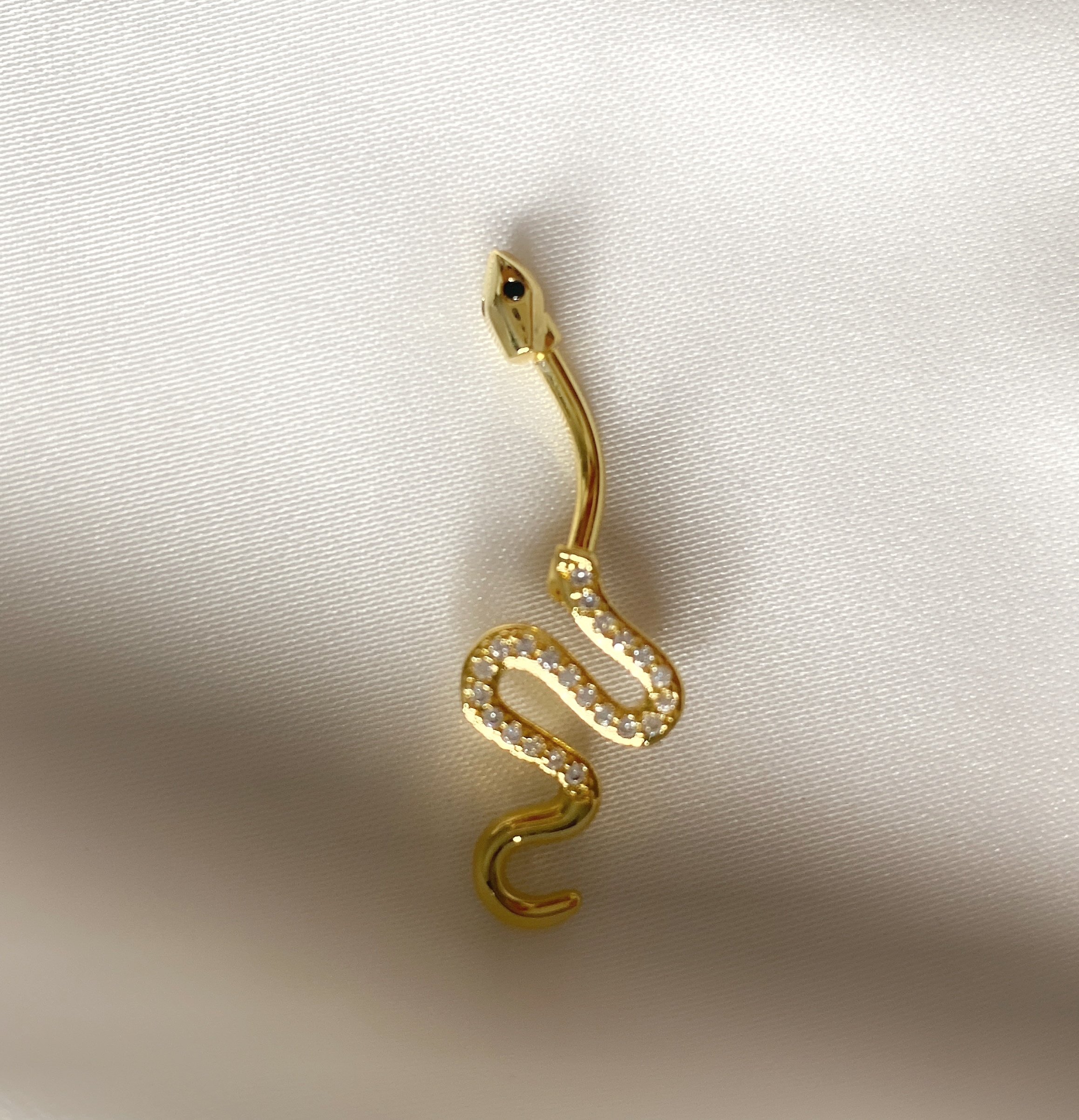 Yılan Göbek Piercing
