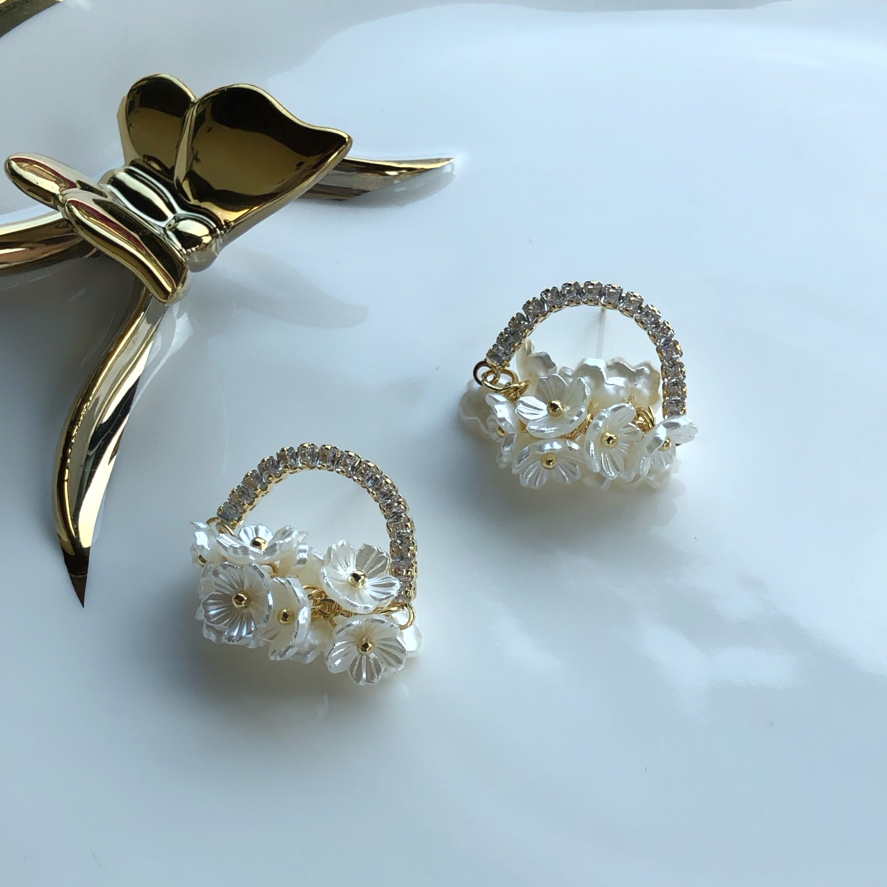 Kristal Taşlı Buket Küpe