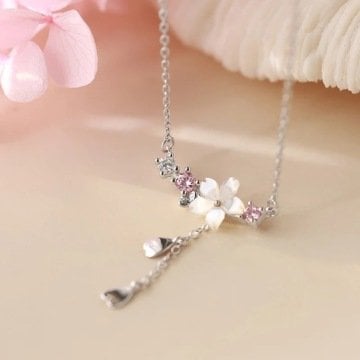 Flower Taşlı Gümüş Kolye