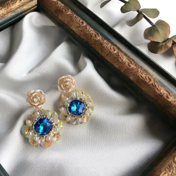 Vintage Mavi Taşlı Gül Detaylı Küpe