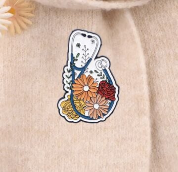 Çiçek Desenli Stetoskop Tasarım Broş