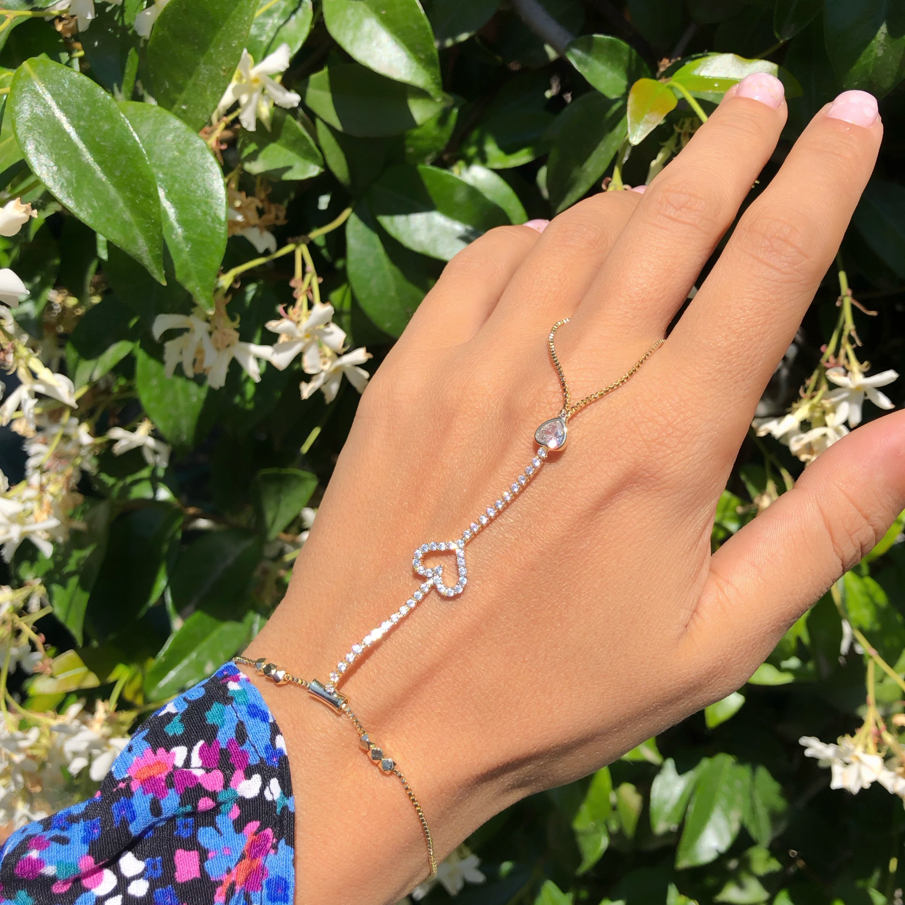 Zirkon Taşlı Kalp Tasarım Şahmeran