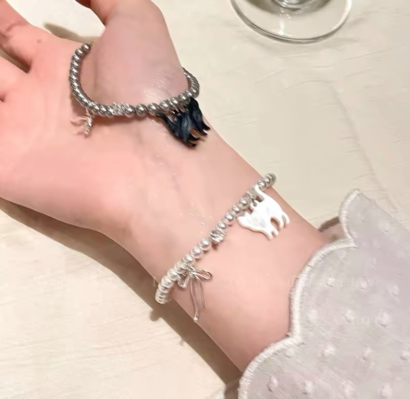 Fiyonk Detaylı Kedi Tasarım Bileklik
