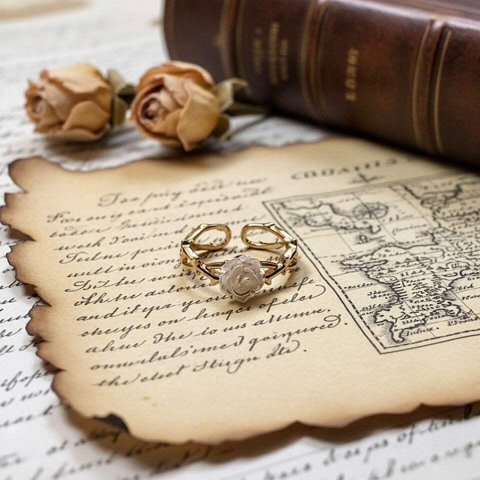 Beyaz Gül Tasarım Vintage Yüzük