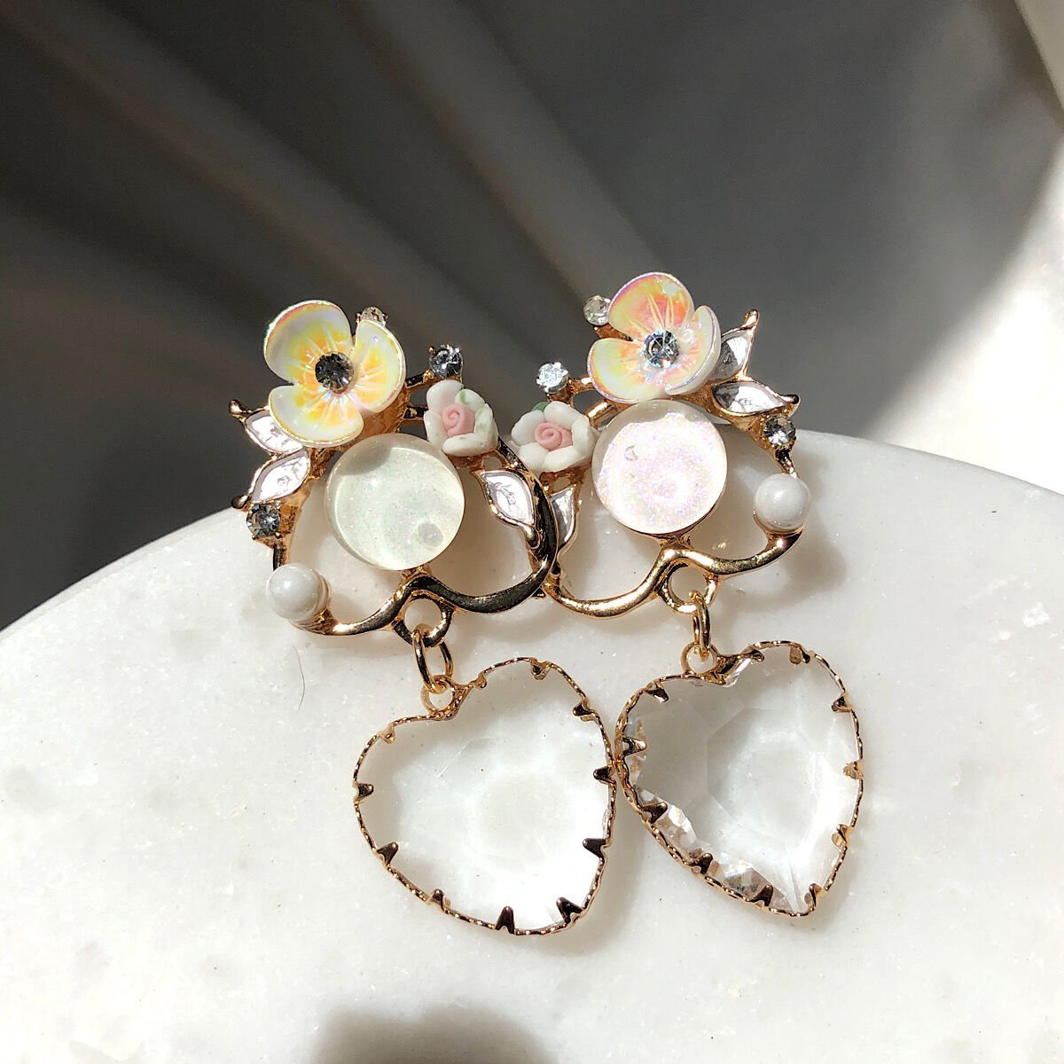 Kalp Bahçesi Koleksiyonu Tasarım Küpeler çift kalp beyaz