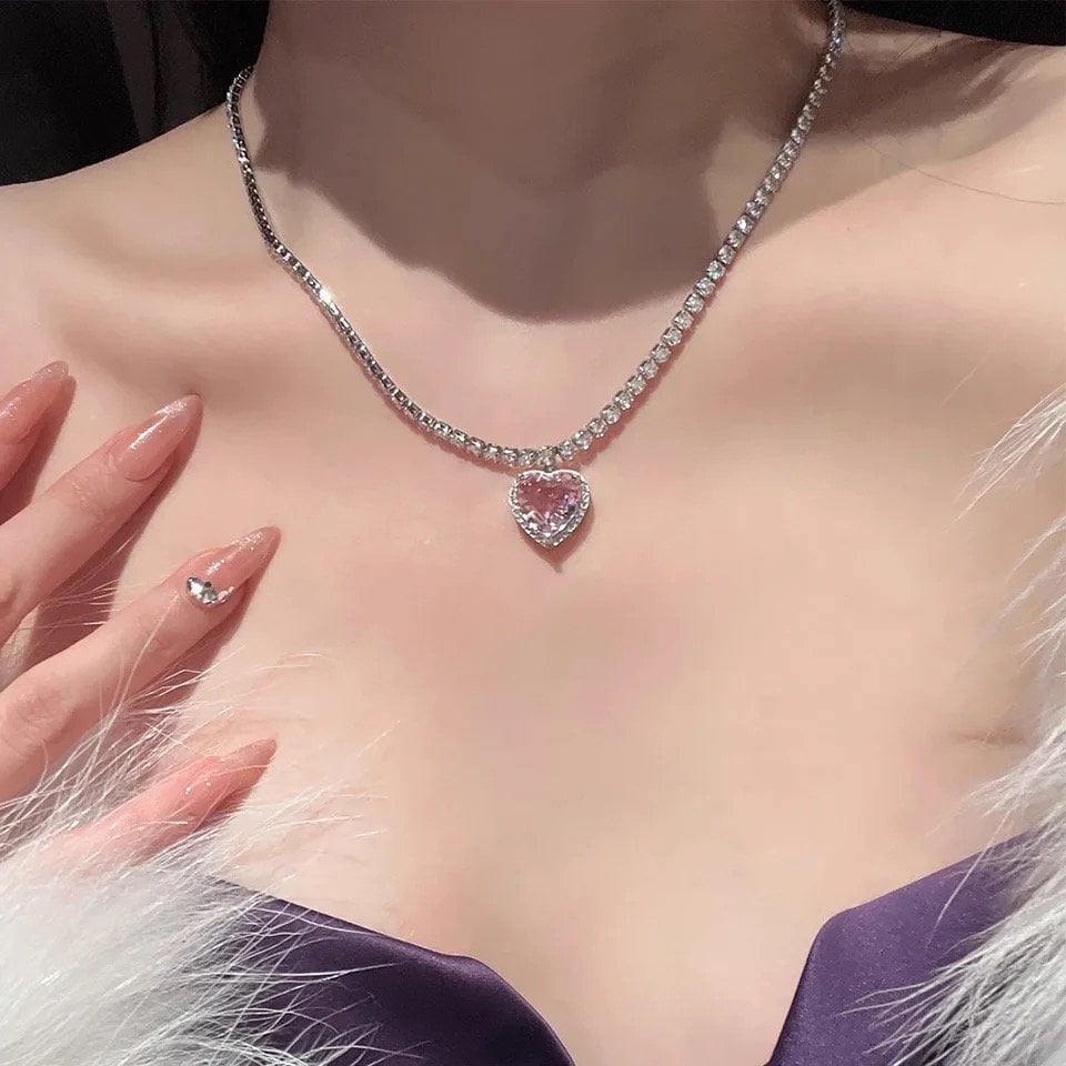 Kristal Taşlı Pembe Kalp Kolye