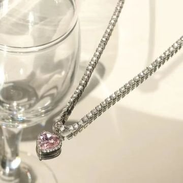 Kristal Taşlı Pembe Kalp Kolye