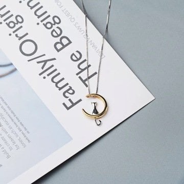 Cat on The Moon Gümüş Kolye