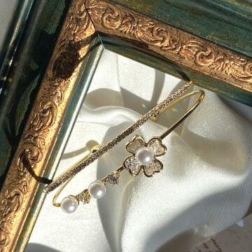 İncili ve Çiçekli Tasarım Halka Bileklik