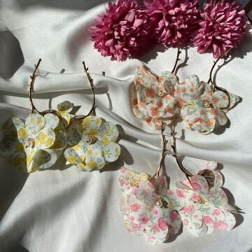 Vintage İnci Detay Çiçek Desenli Küpeler