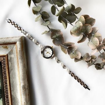 Vintage Pearl Saat