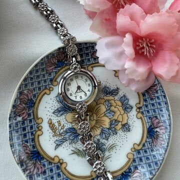 Minimal Çiçek Tasarım Kordon Saat