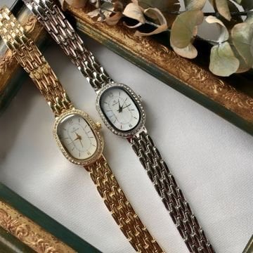 Taşlı Çerçeve Vintage Saat