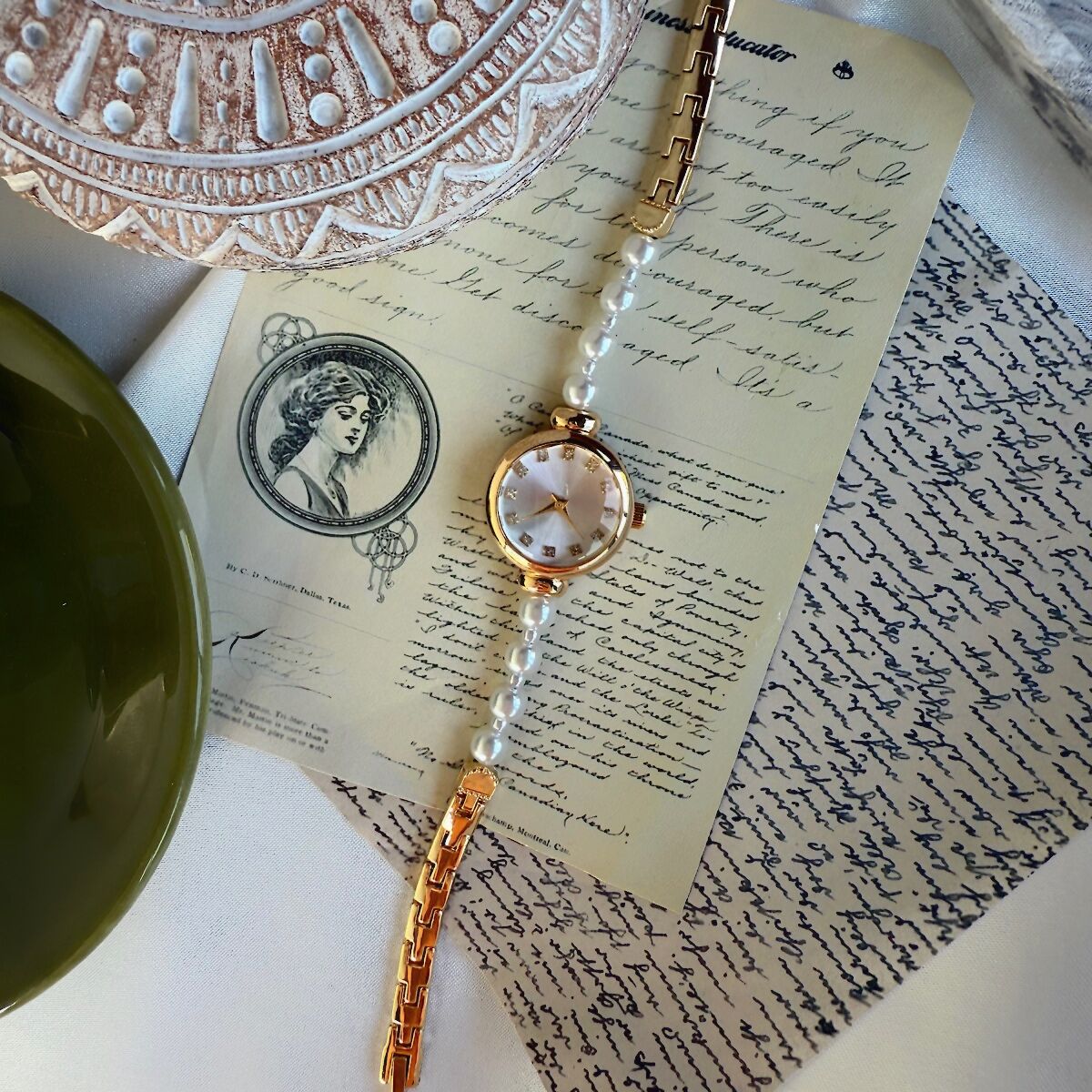 Vintage İnci Kordon Tasarım Saat