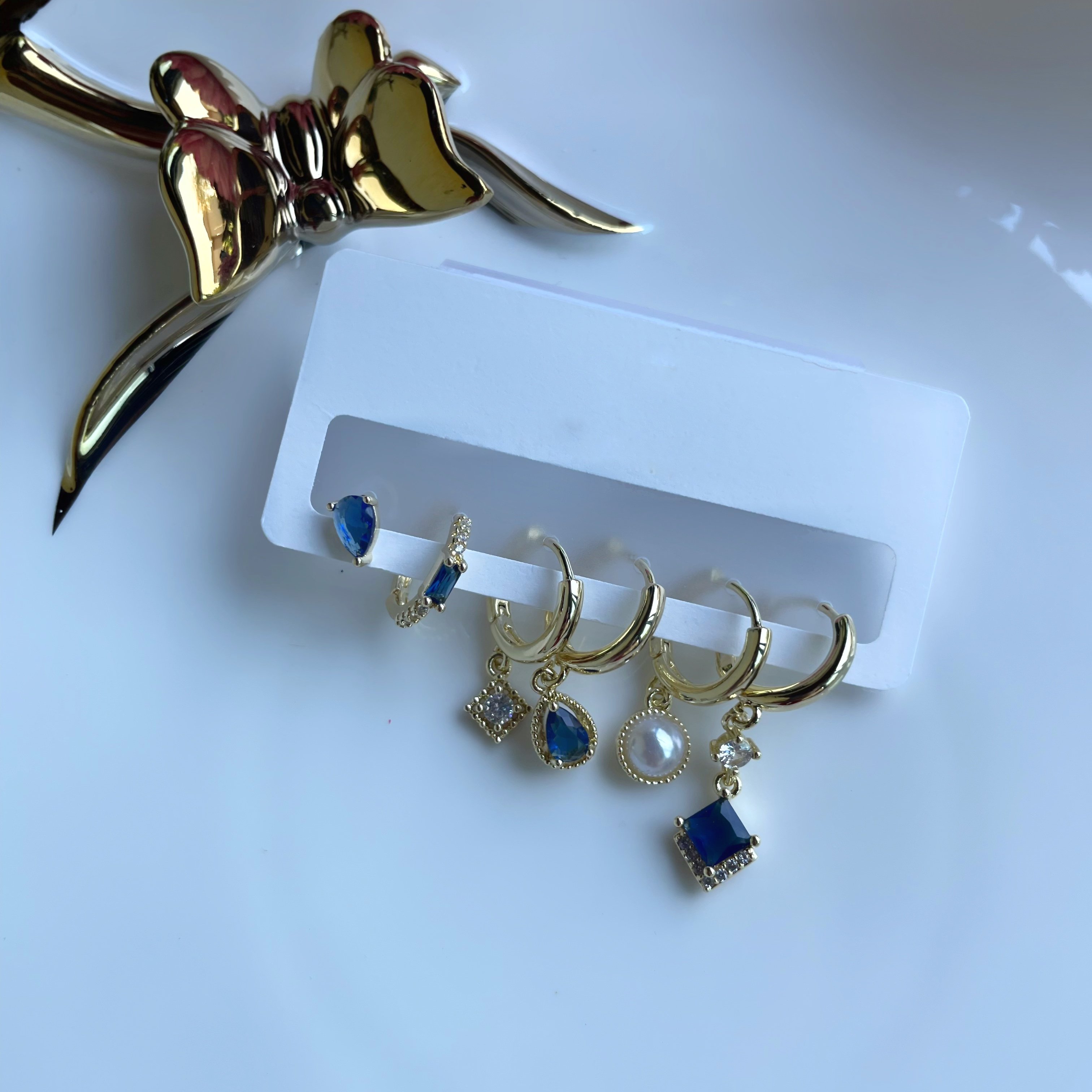 Zirkon Taşlı Mavi Tasarım 6'lı Küpe Set