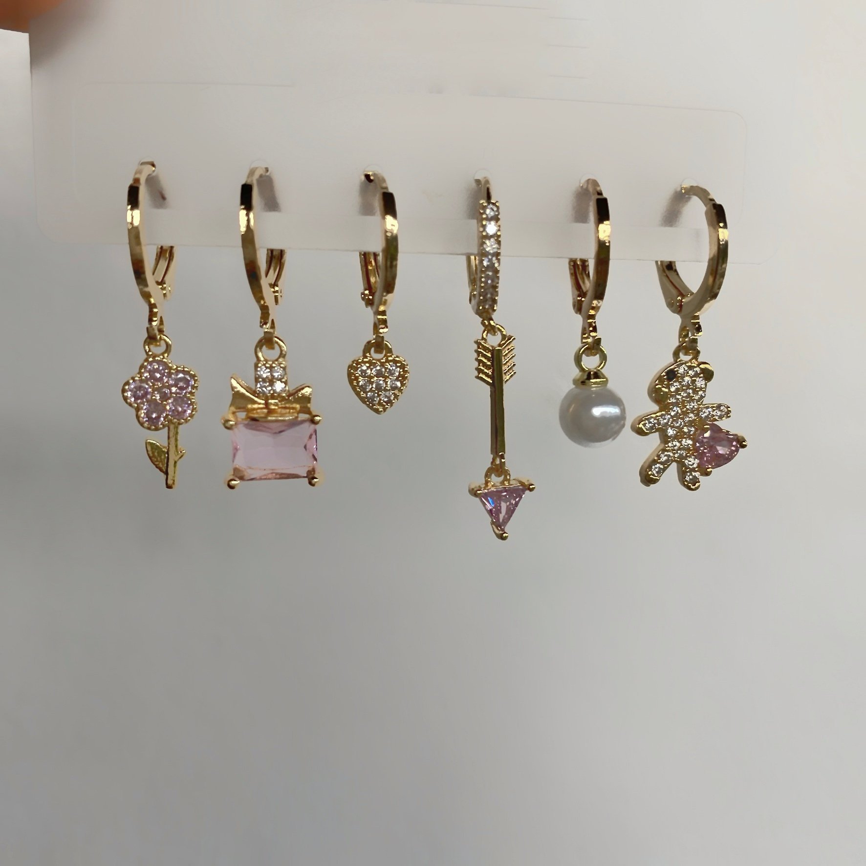 Pembe Taşlı Çiçek Kalp Figürlü 6'lı Küpe Set