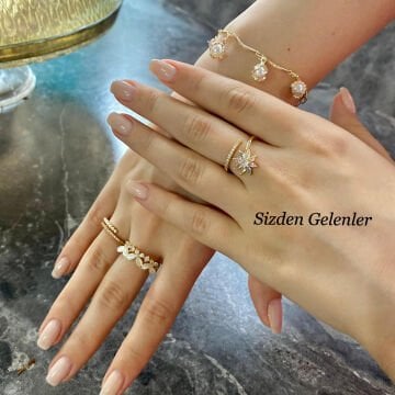 Renkli Taşlı Çiçek Yüzük