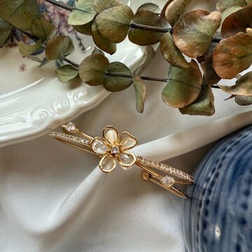 Zirkon Taşlı Beyaz Mineli Çiçek Tasarım Halka Bileklik