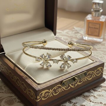 Taşlı Kelebek Detaylı Halka Bileklik