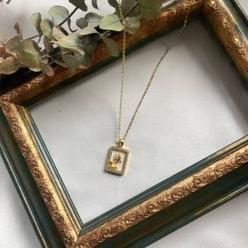 Taşlı Çerçeve Vintage Gül Çelik Kolye