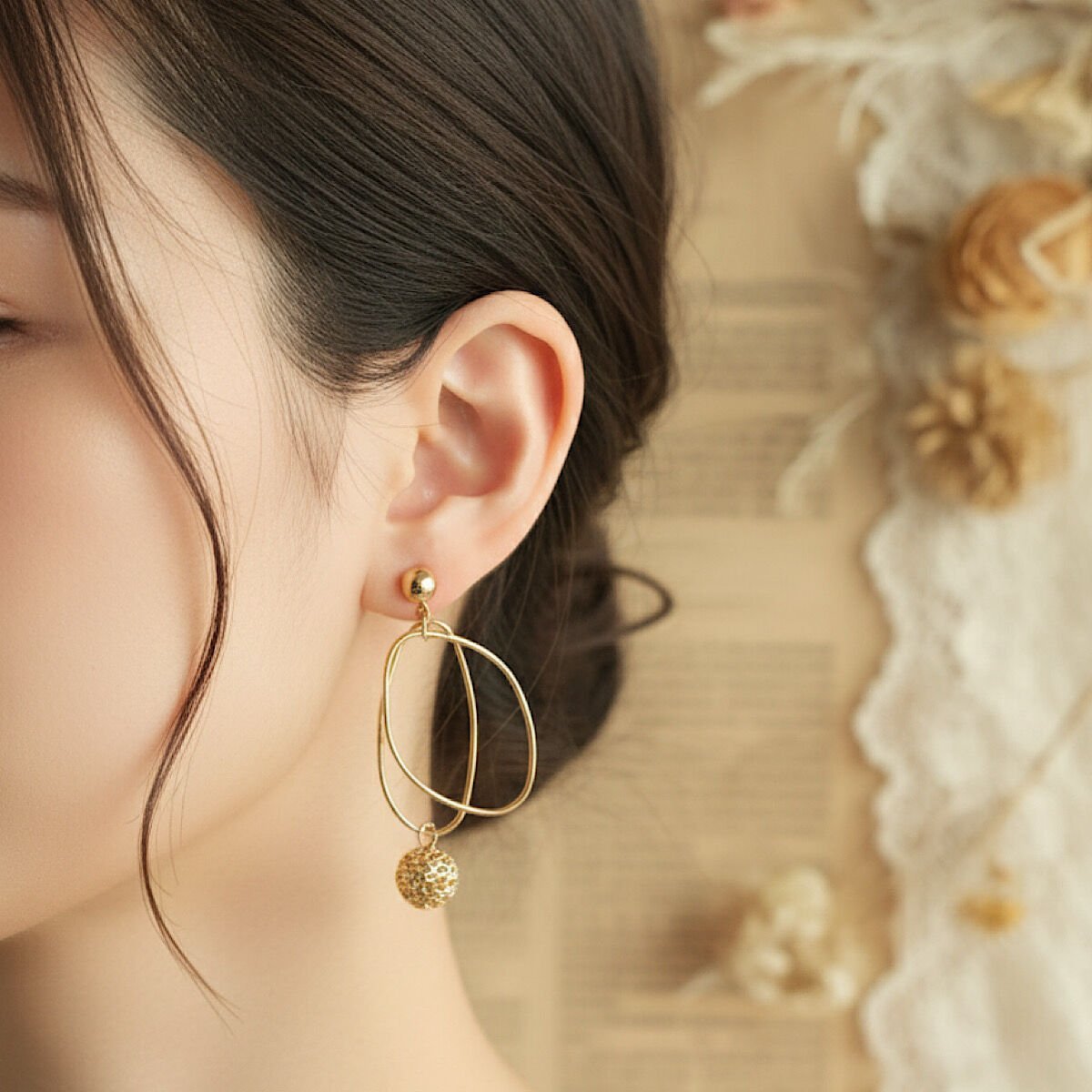 Gold Geometrik Tasarım Küpe