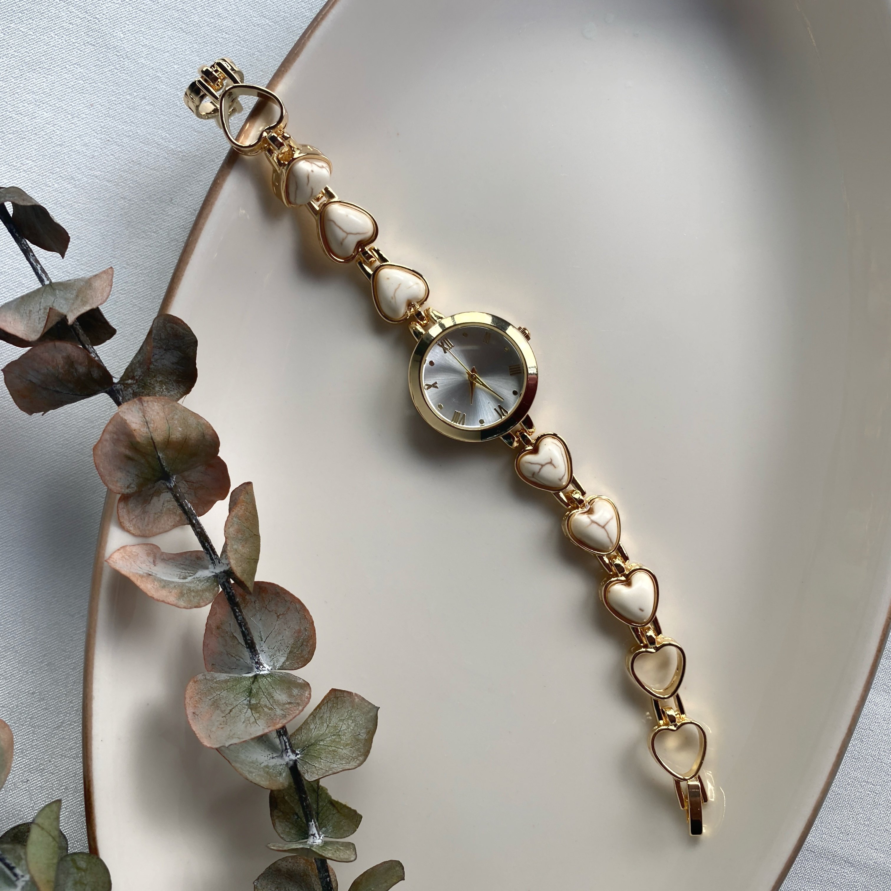 Kalp Tasarım Kordon Saat