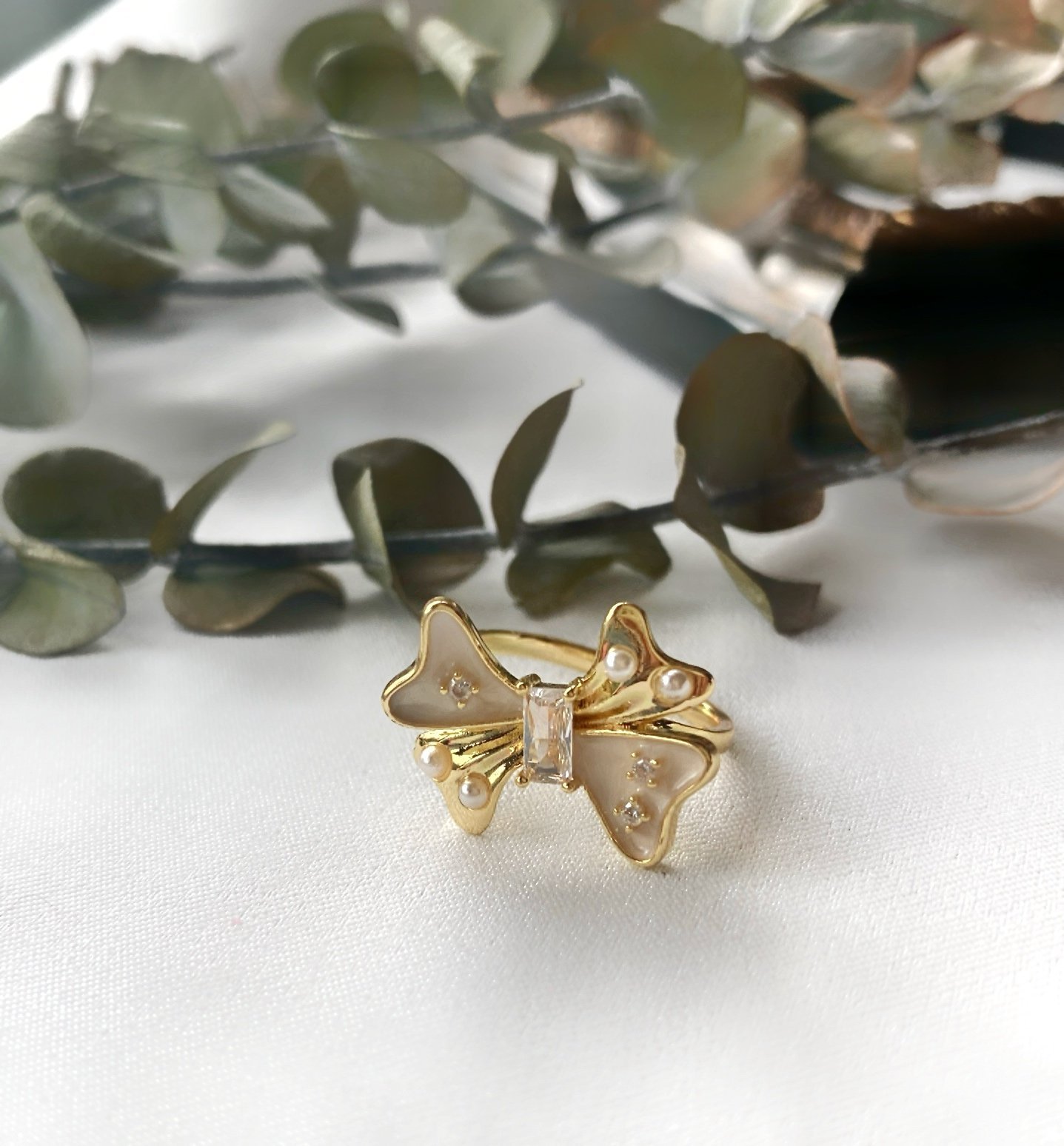 İnci Detaylı Vintage Fiyonk Çelik Yüzük