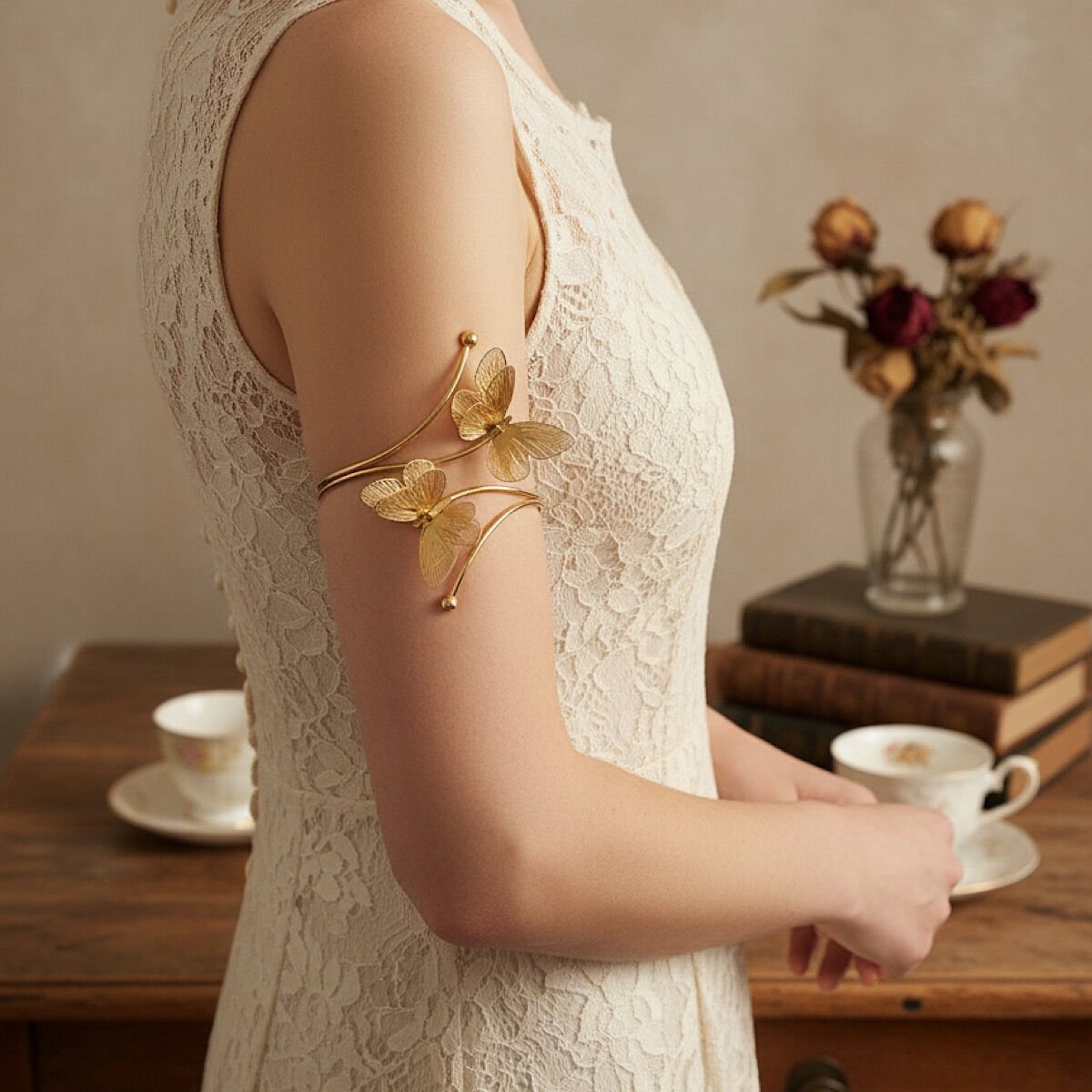 Kelebek Figürlü Tasarım Pazu Bilekliği