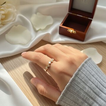 Taş Detaylı Mineli Yonca Yüzük