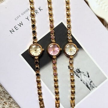 Kalp Detaylı Taş Tasarım Kordon Saatler