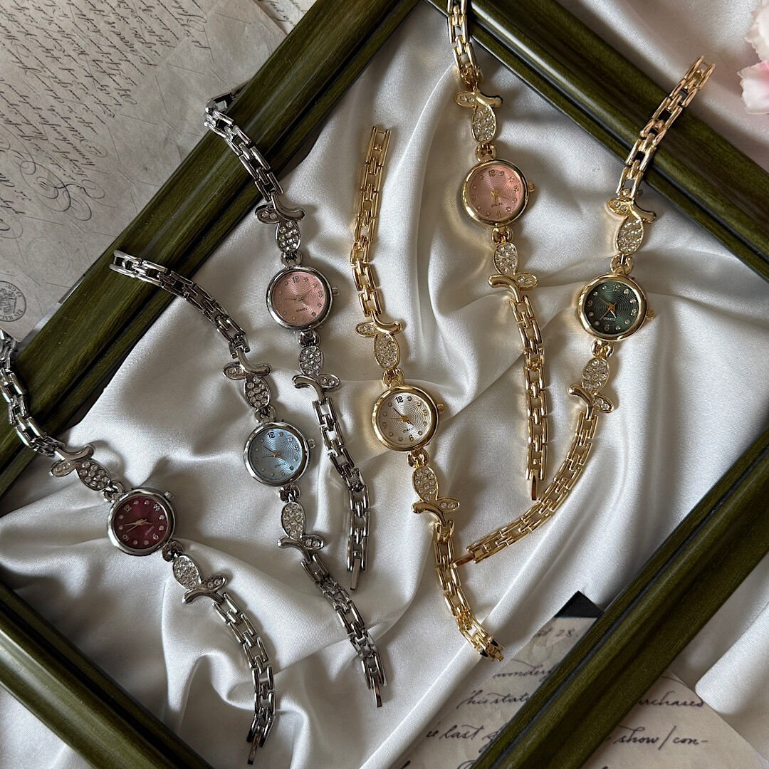 Vintage Kelebek Tasarım Saatler