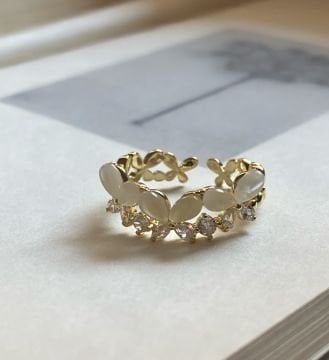 Zirkon Taşlı Beyaz Mineli Kelebek Tasarım Yüzük