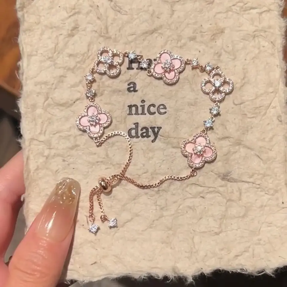 Pembe Yonca Tasarım Bileklik