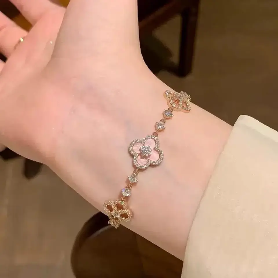 Pembe Yonca Tasarım Bileklik